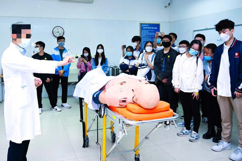 <a href="/giao-duc" title="Giáo dục" rel="dofollow">Giáo dục</a>