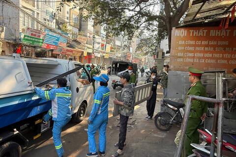 <a href="/thoi-su" title="Thời sự" rel="dofollow">Thời sự</a>