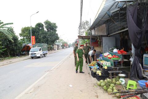 Từ dẹp chợ cóc đến giải bài toán dân sinh ở xã Phúc Sơn