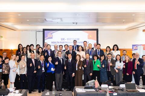 Tăng cường đối thoại, chia sẻ kinh nghiệm và hợp tác y tế Việt Nam – Vương quốc Anh