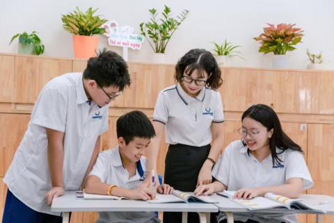 <a href="/giao-duc" title="Giáo dục" rel="dofollow">Giáo dục</a>