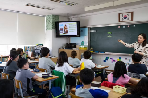 <a href="/giao-duc" title="Giáo dục" rel="dofollow">Giáo dục</a>