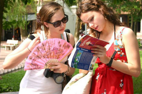 Việt Nam lọt top 5 quốc gia an toàn cho phụ nữ đi du lịch một mình