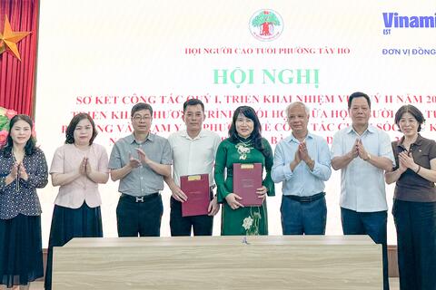 Phường Tây Hồ: Quan tâm chăm lo sức khoẻ cho người cao tuổi