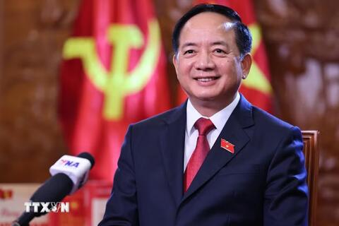 <a href="/thoi-su" title="Thời sự" rel="dofollow">Thời sự</a>