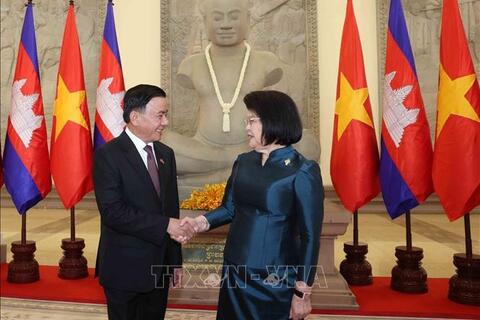 <a href="/thoi-su" title="Thời sự" rel="dofollow">Thời sự</a>