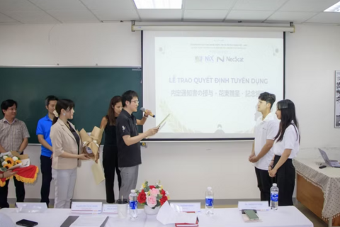 <a href="/giao-duc" title="Giáo dục" rel="dofollow">Giáo dục</a>