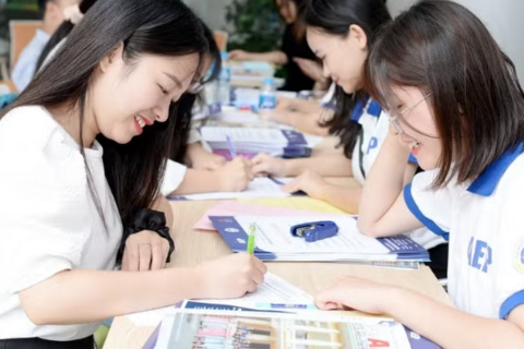 <a href="/giao-duc" title="Giáo dục" rel="dofollow">Giáo dục</a>