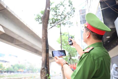 <a href="/thoi-su" title="Thời sự" rel="dofollow">Thời sự</a>