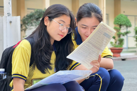 <a href="/giao-duc" title="Giáo dục" rel="dofollow">Giáo dục</a>