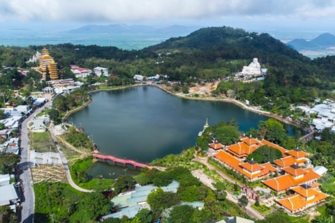 Núi Cấm có nguy cơ thành “điểm nghẽn” du lịch nếu giữ phí vào cổng