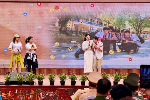 <a href="/giao-duc" title="Giáo dục" rel="dofollow">Giáo dục</a>