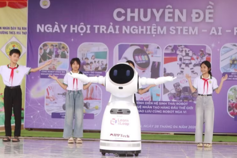 Sân chơi công nghệ cho học sinh nông thôn qua Ngày hội AI & Robotics