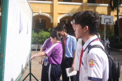 <a href="/giao-duc" title="Giáo dục" rel="dofollow">Giáo dục</a>