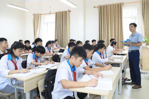 <a href="/giao-duc" title="Giáo dục" rel="dofollow">Giáo dục</a>