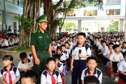 Hơn 1.500 học sinh nghe tuyên truyền về cuộc đời, sự nghiệp Bác Hồ
