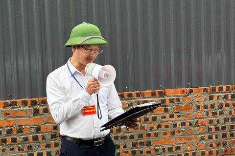 Xã Phúc Thịnh tổ chức cưỡng chế vi phạm lấn chiếm đất công