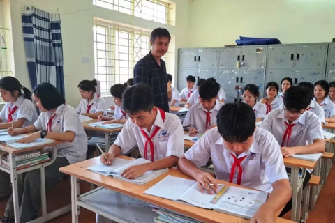 <a href="/giao-duc" title="Giáo dục" rel="dofollow">Giáo dục</a>