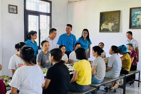 “Bữa cơm Công đoàn” gắn kết người lao động