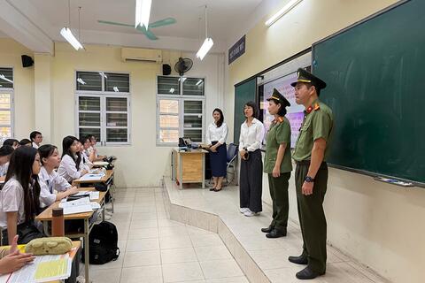 <a href="/giao-duc" title="Giáo dục" rel="dofollow">Giáo dục</a>