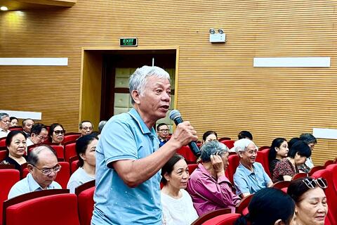 Cử tri phường Ô Chợ Dừa kiến nghị nhiều vấn đề “nóng” về trật tự đô thị
