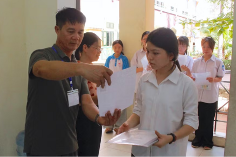 <a href="/giao-duc" title="Giáo dục" rel="dofollow">Giáo dục</a>