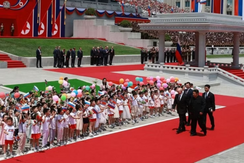<a href="/thoi-su" title="Thời sự" rel="dofollow">Thời sự</a>
