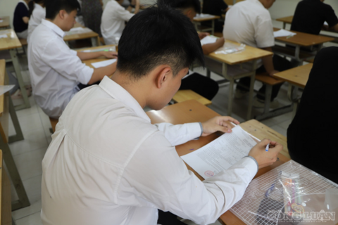 <a href="/giao-duc" title="Giáo dục" rel="dofollow">Giáo dục</a>