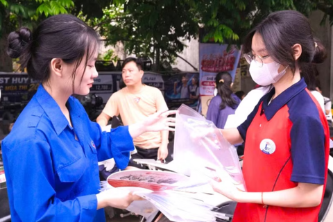 <a href="/giao-duc" title="Giáo dục" rel="dofollow">Giáo dục</a>