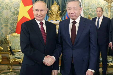<a href="/thoi-su" title="Thời sự" rel="dofollow">Thời sự</a>