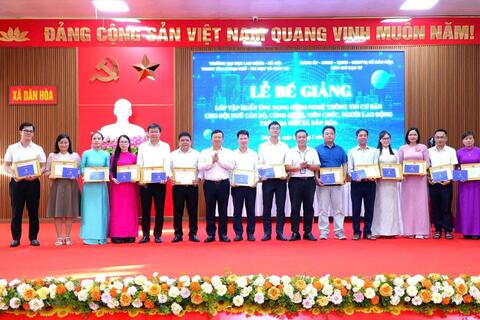 Xã Dân Hòa tạo dấu ấn với ứng dụng AI trong cải cách hành chính