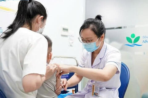 Nguy cơ biến chứng sởi tăng cao ở trẻ mắc bệnh nền