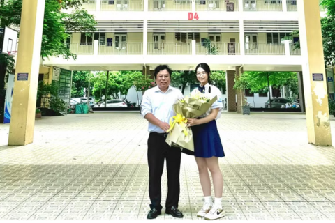 Hành trình chinh phục tri thức 'đi đến tận cùng bản chất' của nữ Thủ khoa