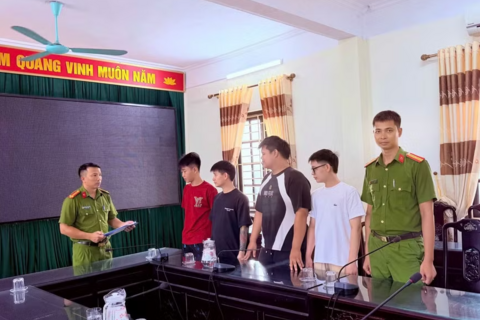 <a href="/thoi-su" title="Thời sự" rel="dofollow">Thời sự</a>