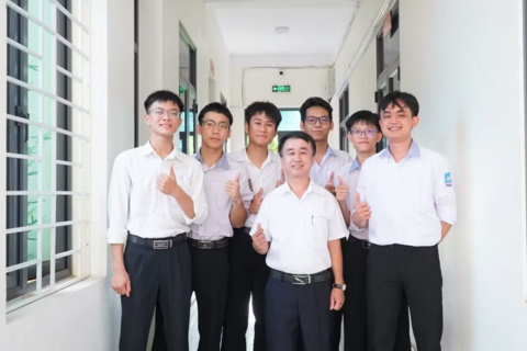 <a href="/giao-duc" title="Giáo dục" rel="dofollow">Giáo dục</a>