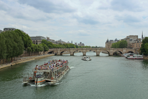 Từ dòng sông ô nhiễm thành điểm bơi hút khách ở Paris