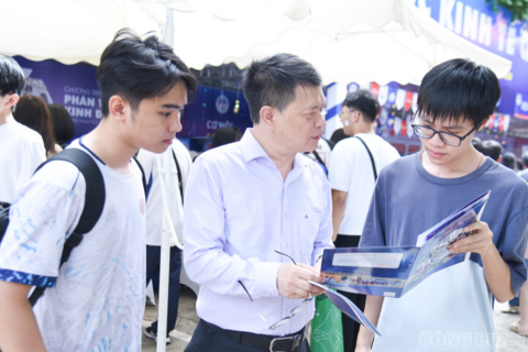 <a href="/giao-duc" title="Giáo dục" rel="dofollow">Giáo dục</a>