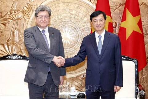 <a href="/thoi-su" title="Thời sự" rel="dofollow">Thời sự</a>