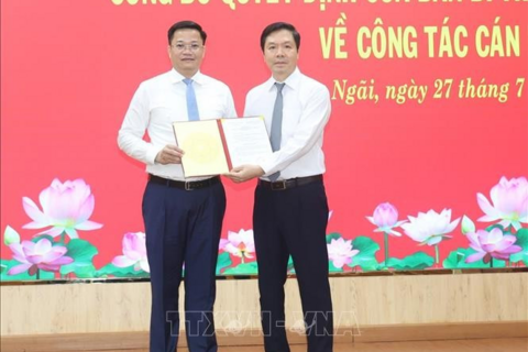 <a href="/thoi-su" title="Thời sự" rel="dofollow">Thời sự</a>