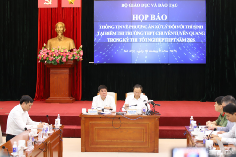 <a href="/giao-duc" title="Giáo dục" rel="dofollow">Giáo dục</a>