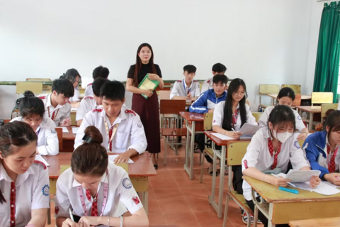 <a href="/giao-duc" title="Giáo dục" rel="dofollow">Giáo dục</a>