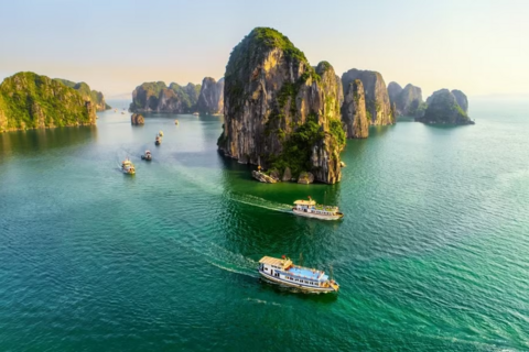 Vân Đồn thăng hoa - Bản tình ca viết bằng sóng nước, mây ngàn