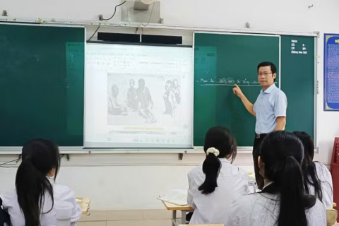 Đề Ngữ văn có ngữ liệu giàu sức gợi, bảo đảm độ phân hóa