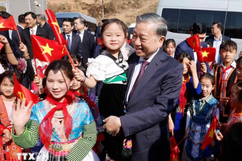 Nóng trong tuần: Thúc đẩy hợp tác GD quốc tế; hoàn thành thi lại tốt nghiệp THPT tại Tuyên Quang