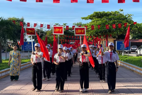 Học sinh Quảng Trị tựu trường sớm 2 tuần trước ngày khai giảng