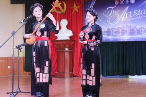 <a href="/giao-duc" title="Giáo dục" rel="dofollow">Giáo dục</a>