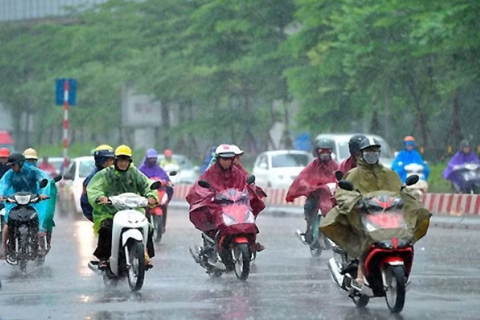 Dự báo thời tiết ngày 24/8: Bắc Bộ mưa dông, Nam Bộ nắng nóng