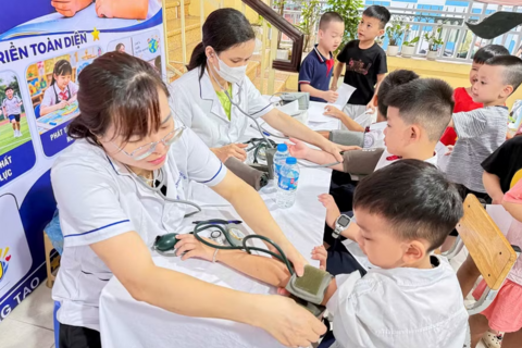 Củng cố 'lá chắn' sức khỏe cho học sinh trước thềm khai giảng