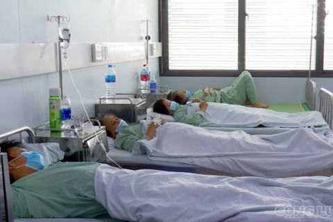 Cảnh báo nguy hiểm khi tự điều trị sốt xuất huyết tại nhà