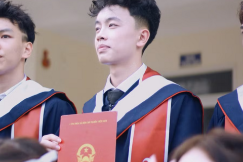<a href="/giao-duc" title="Giáo dục" rel="dofollow">Giáo dục</a>